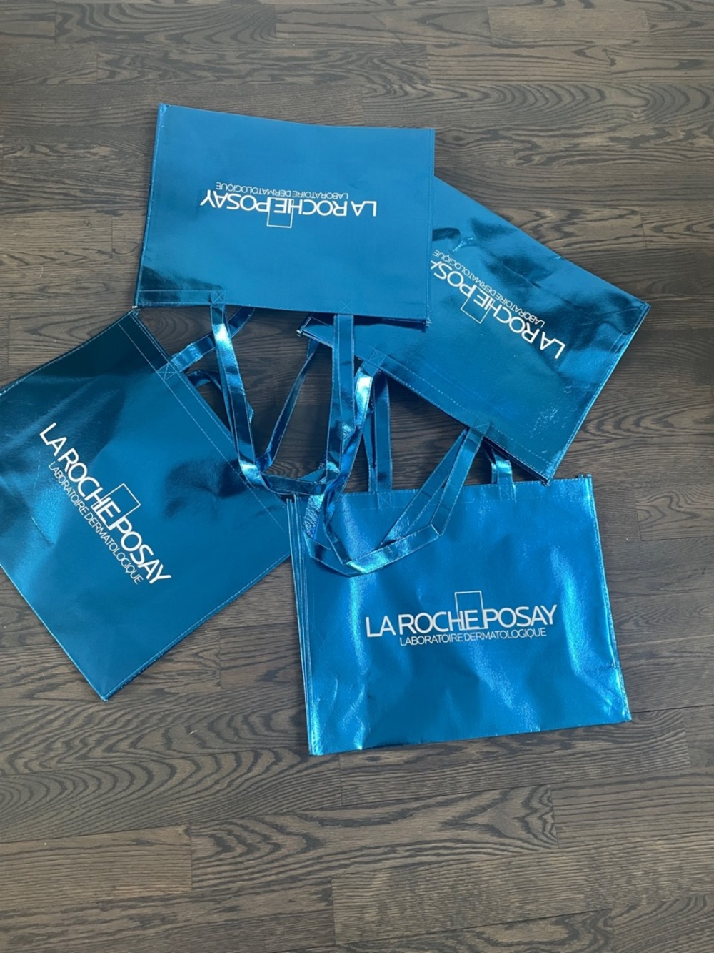 La Roche-Posay Shiny Blue Tote Bag set of four 18 x 14 x 5 NEW